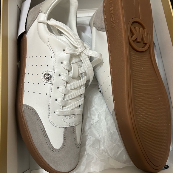 Michael Kors Shoes - Picture 2 of 3